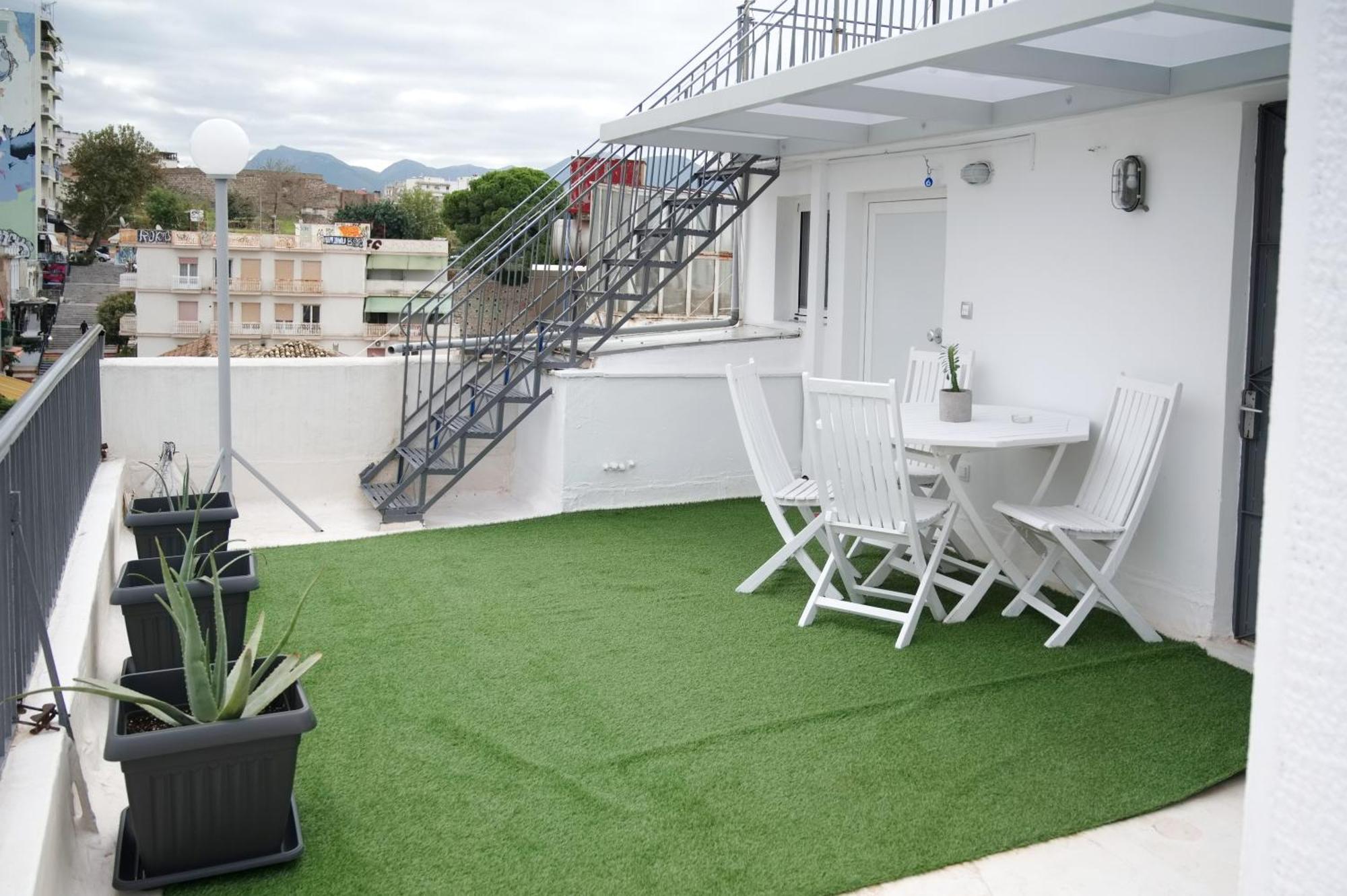 Central Aesthetic Studio With Panoramic Views Patras Exterior foto